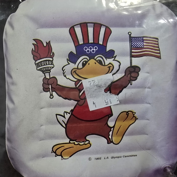 In Pkg 1984 Los Angeles Olympics Inflatable Seat Cushion – Vintage Collectible - Picture 5 of 5